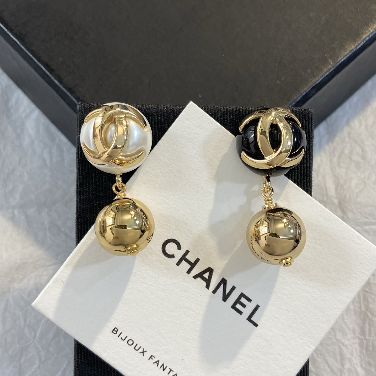 Chanel CC Pearl Earrings Chanel CC Pearl Earrings