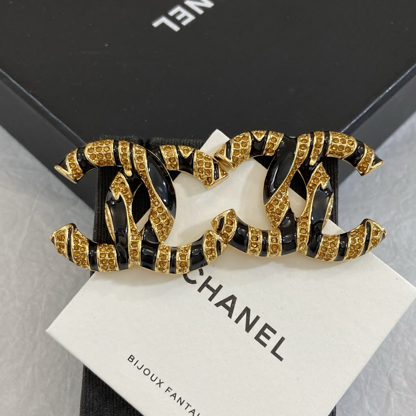 Chanel CC Logo Clip-on Earrings Chanel CC Logo Clip-on Earrings