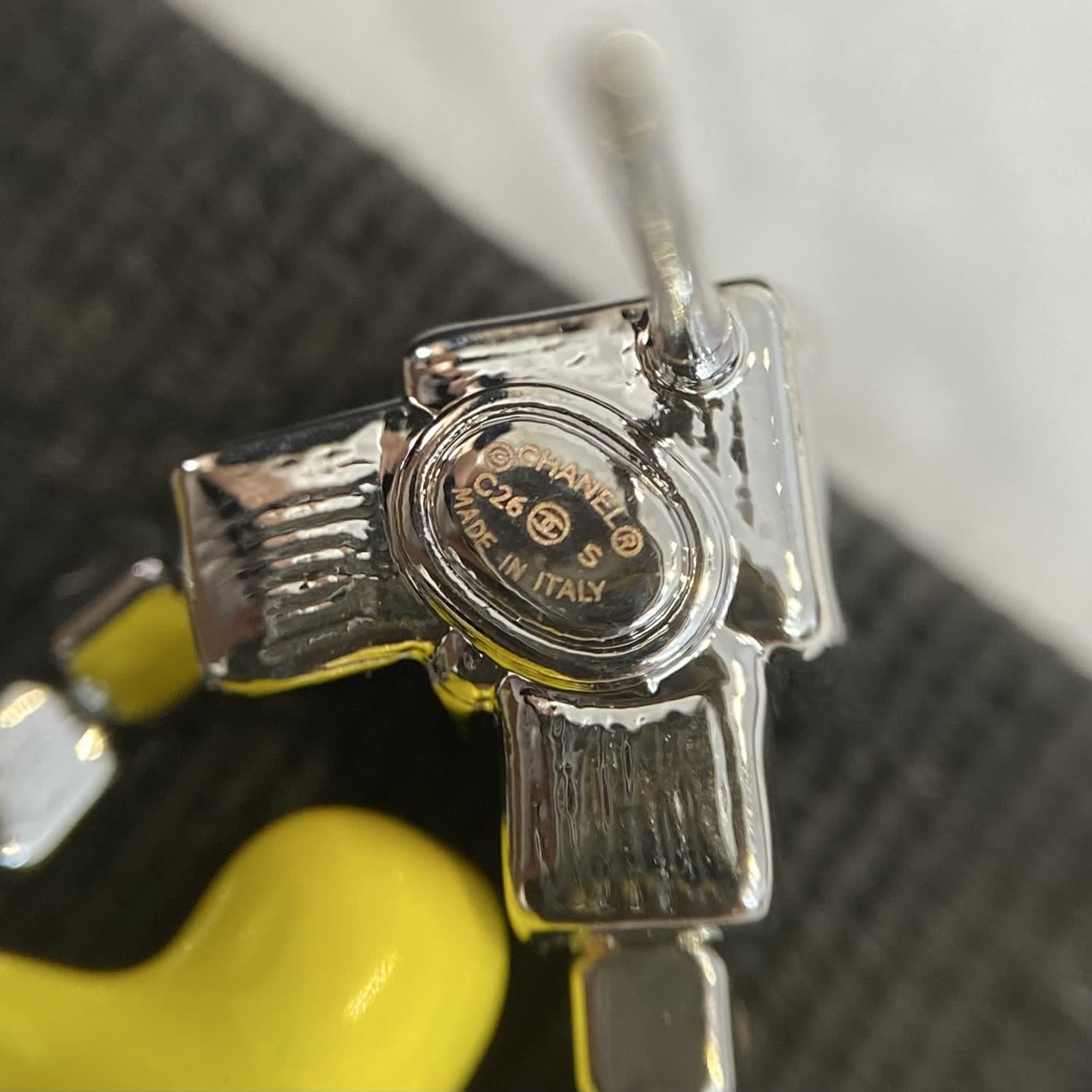Chanel Bijoux Fantaisie Crystal Duck Earrings