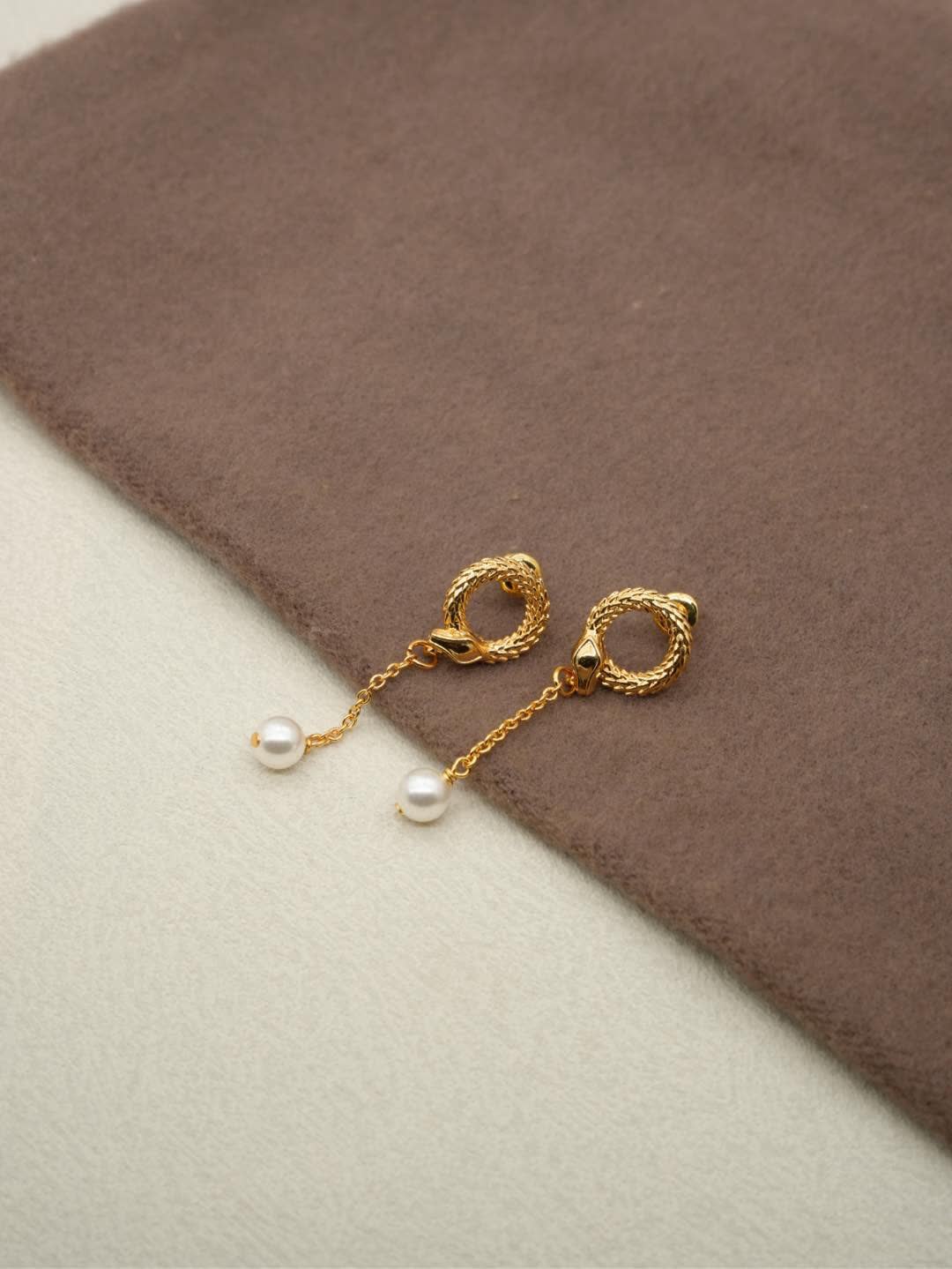Gucci Gold Pearl Drop Earrings