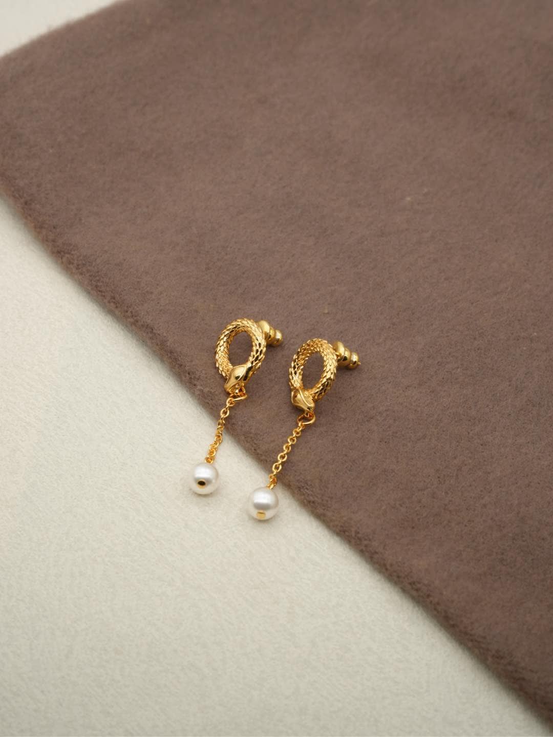 Gucci Gold Pearl Drop Earrings