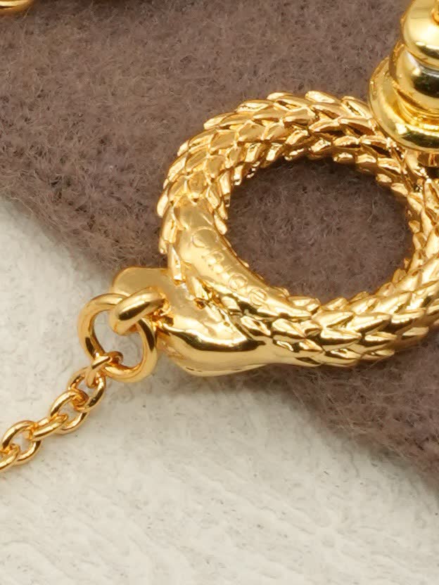 Gucci Gold Pearl Drop Earrings