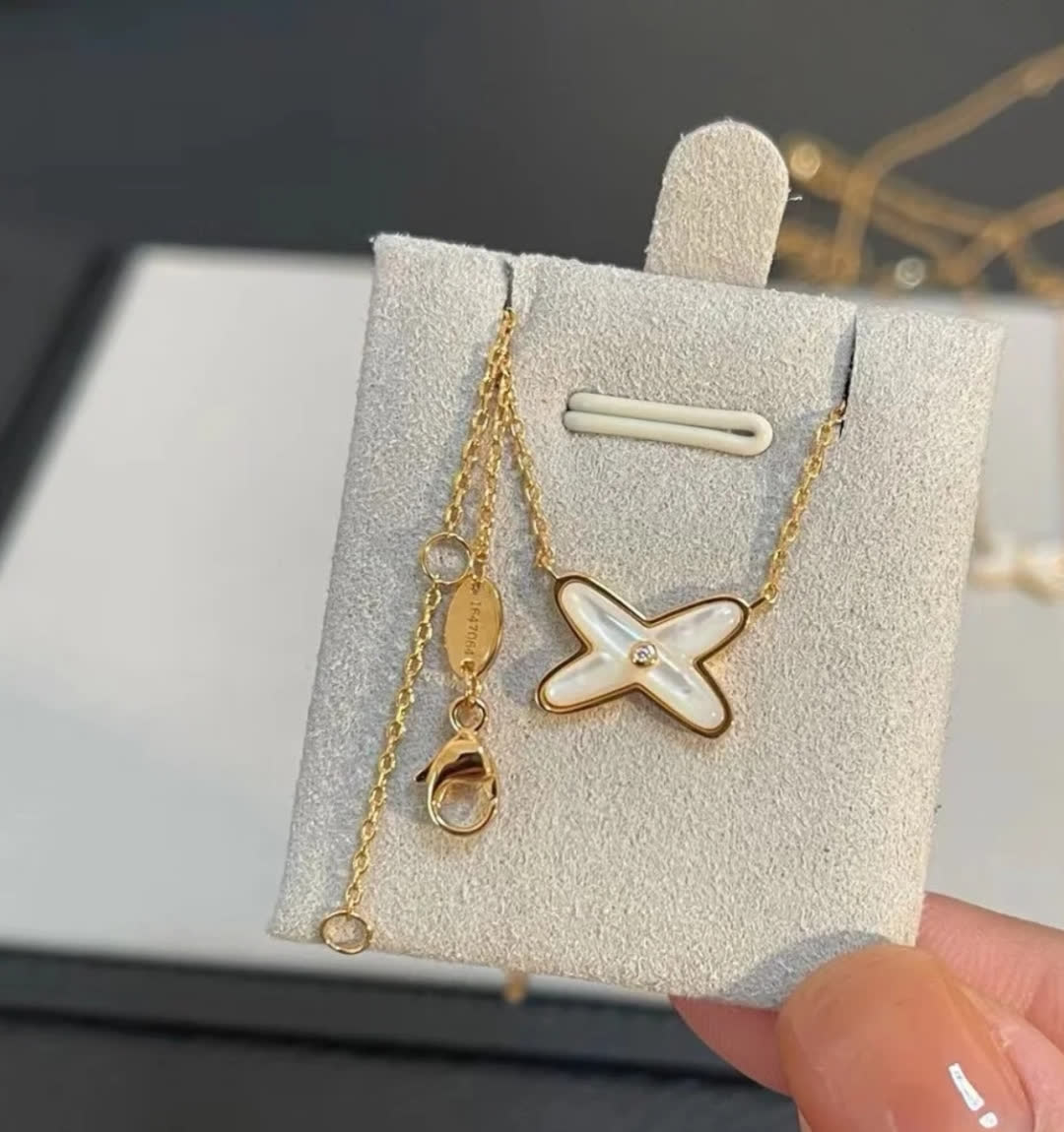 Chaumet Chopard Happy Diamonds Earrings