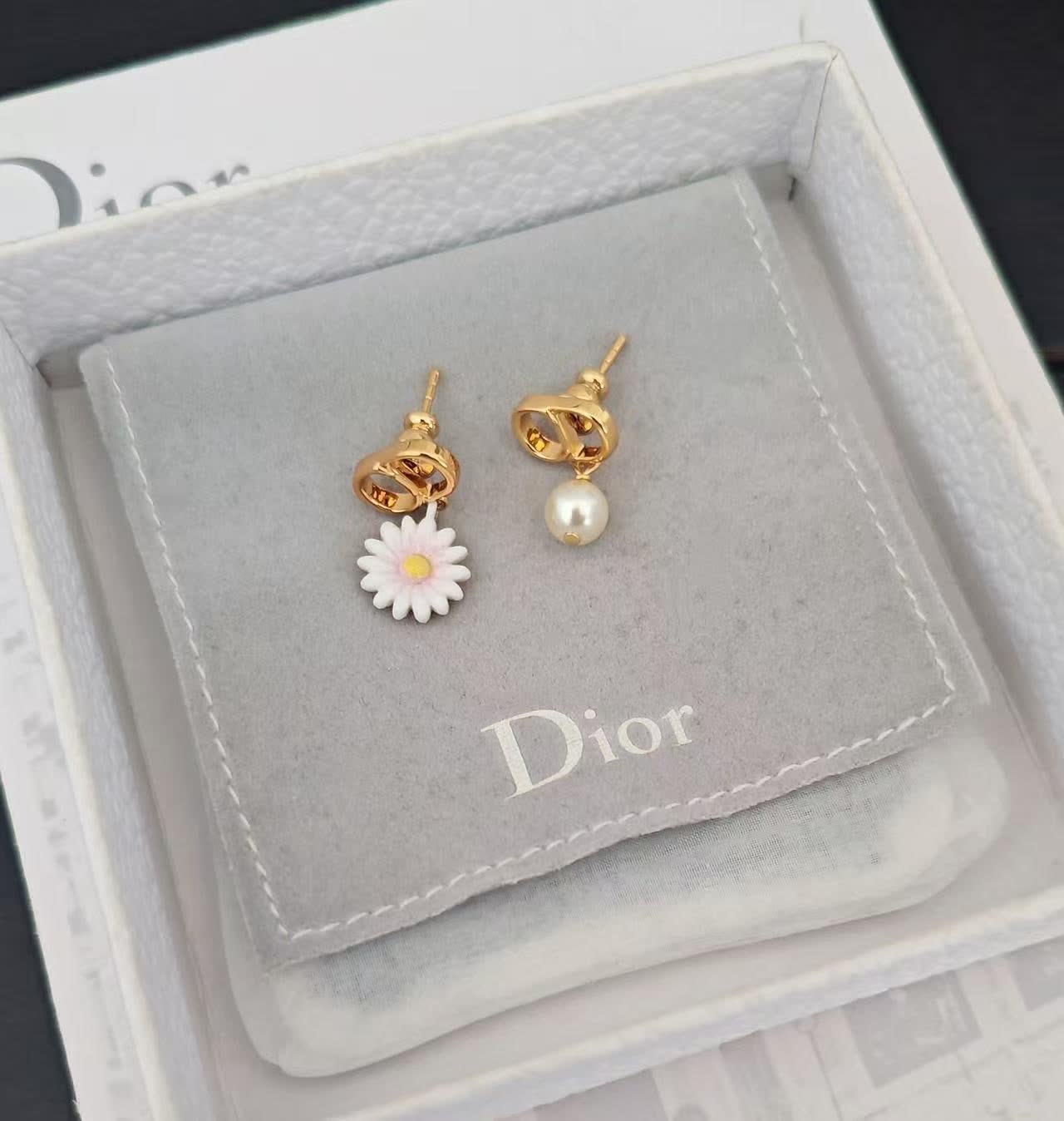 Dior Gold Tone Pearl and Enamel Daisy Stud Earrings