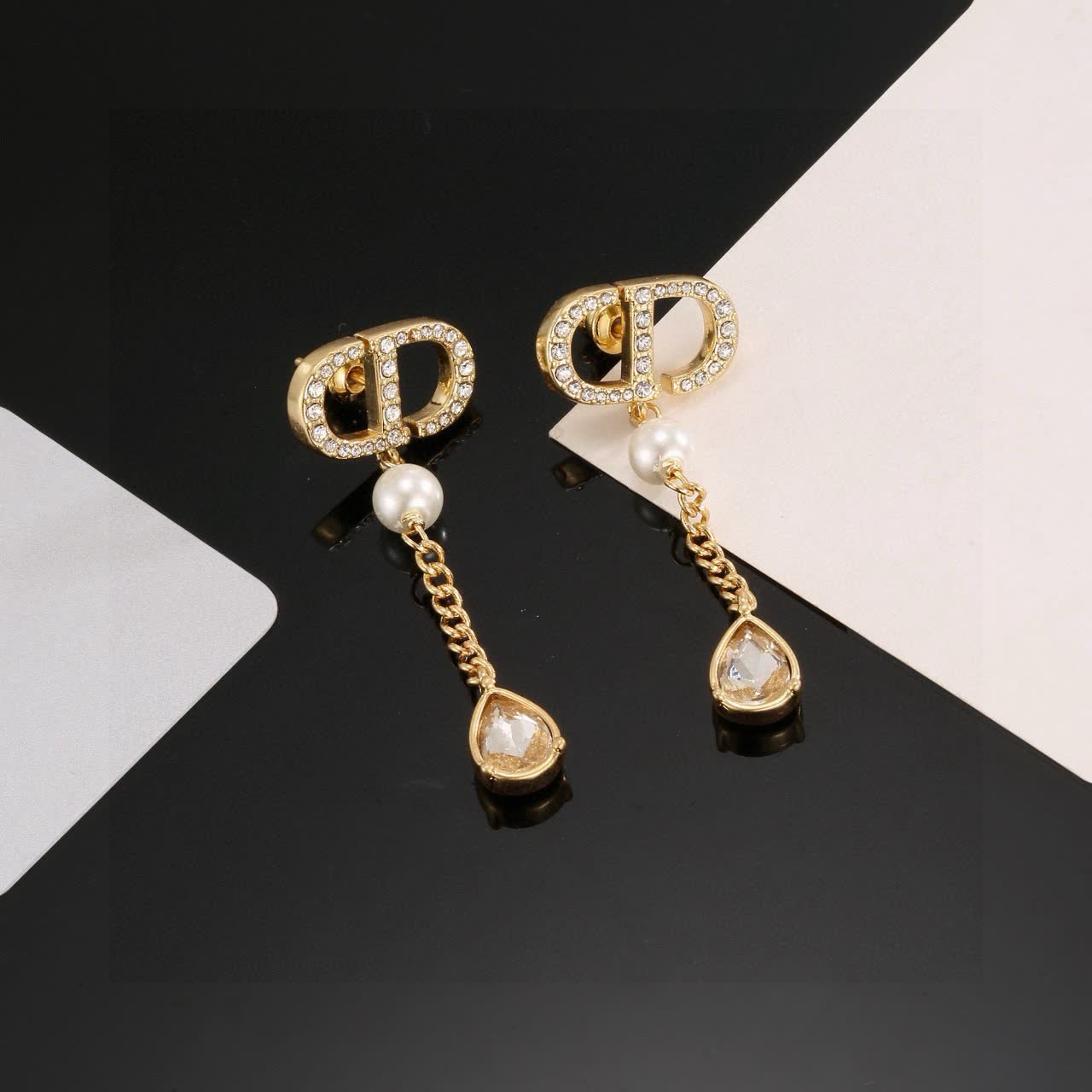Dior Gold-tone Crystal & Pearl Drop Earrings Dior Gold-tone Crystal & Pearl Drop Earrings
