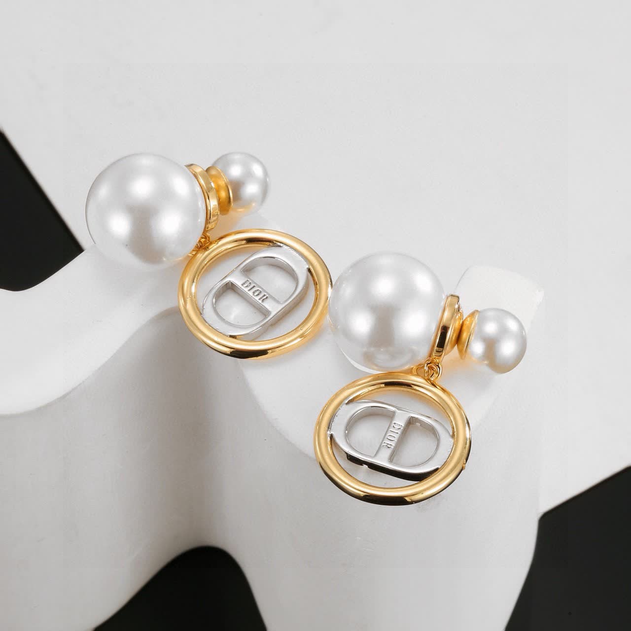 Dior Pearl Earrings