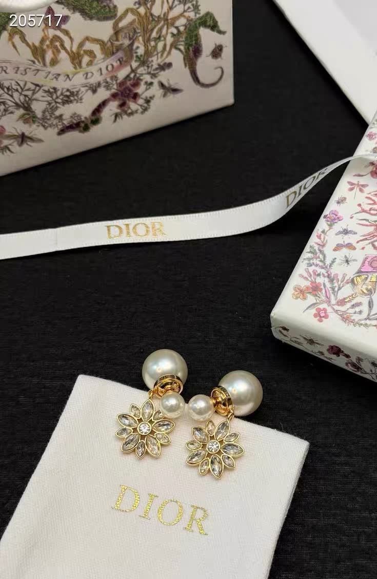 Dior Elegant Gold Flower Drop Earrings with Pearls