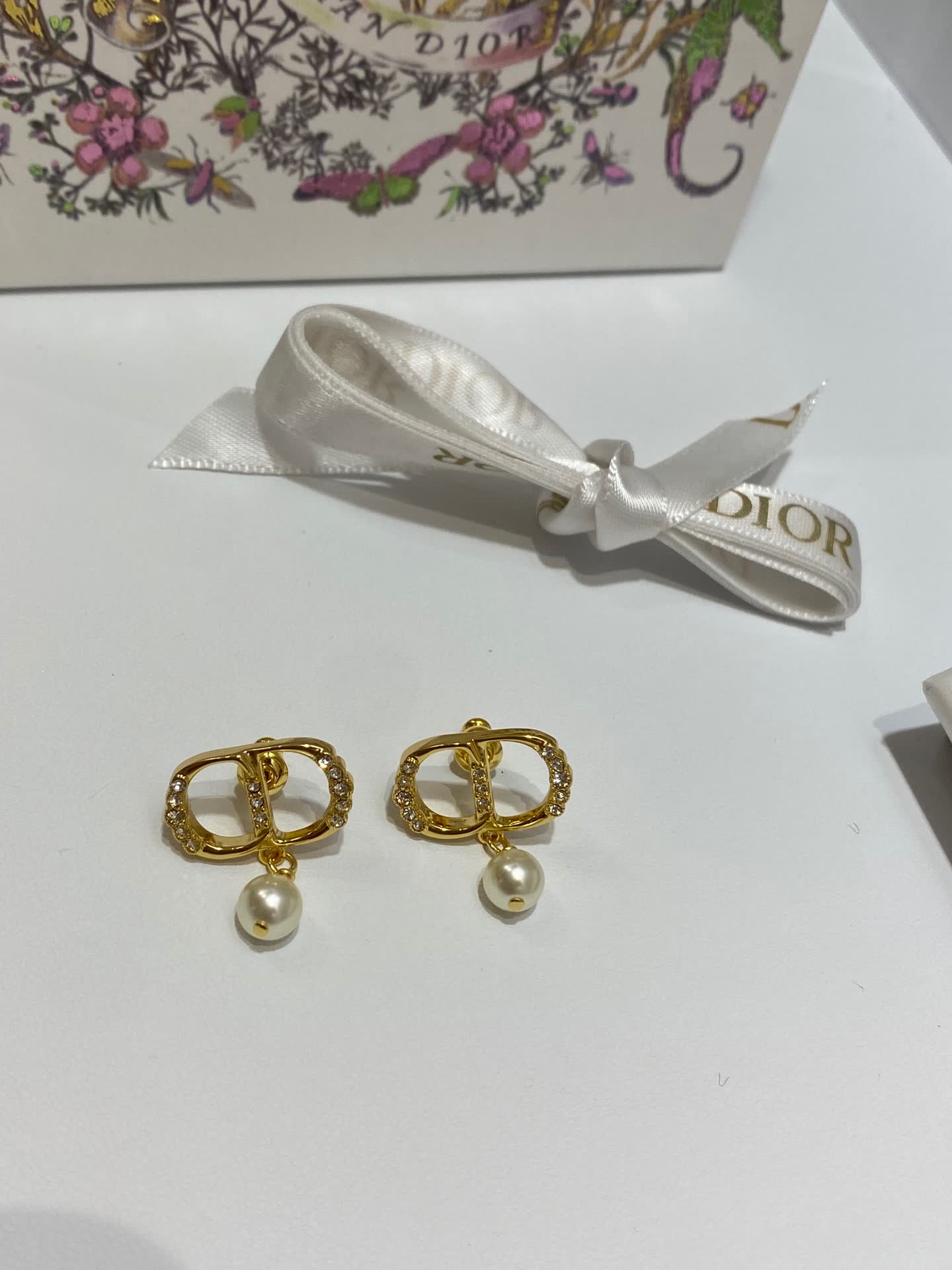 Dior Gold-tone Pearl Earrings
