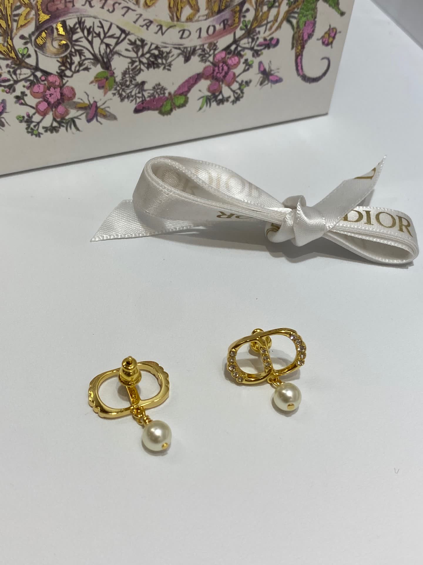 Dior Gold-tone Pearl Earrings
