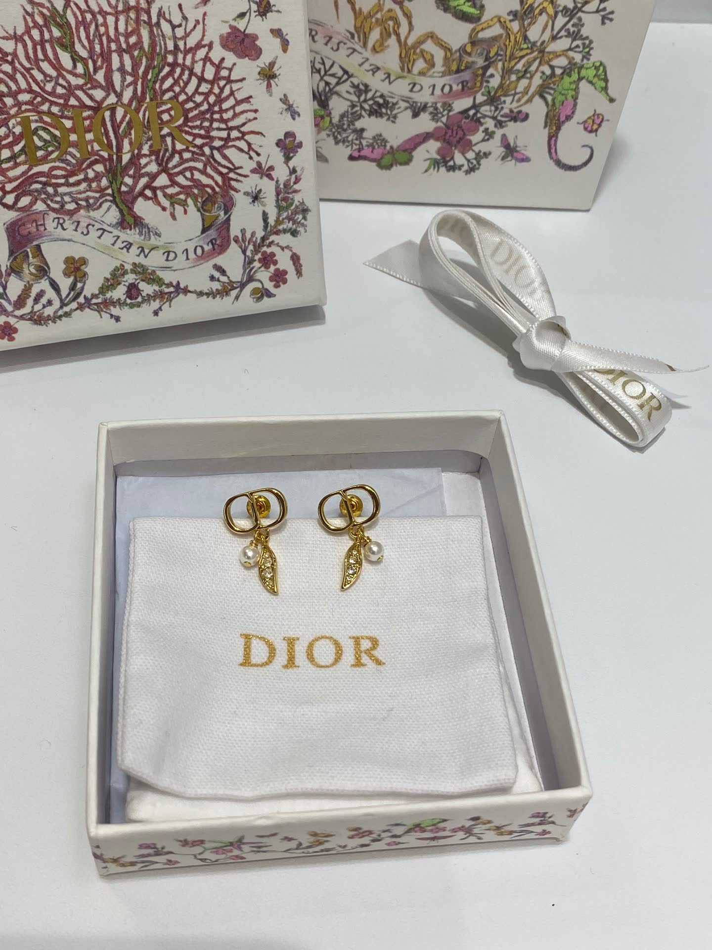 Dior Gold Leaf Pearl Earrings