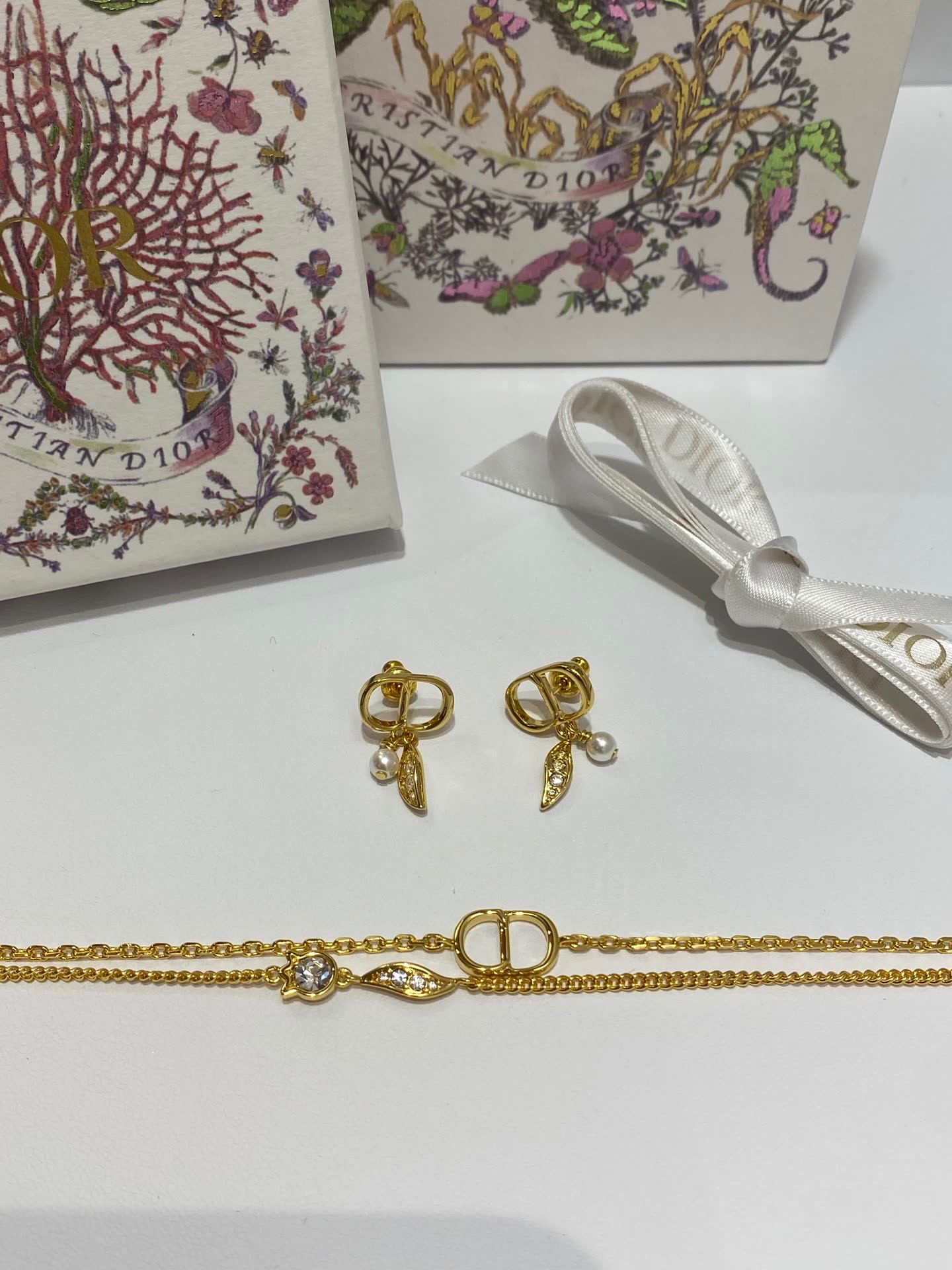 Dior Gold Leaf Pearl Earrings