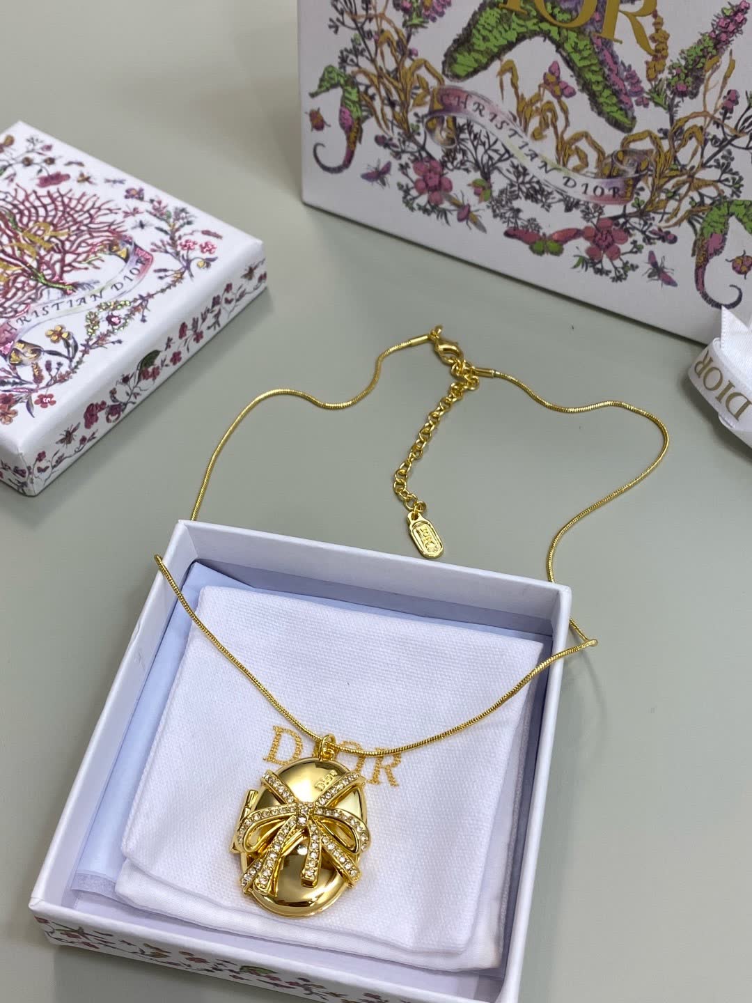 Dior Gold-Tone Crystal-Embellished Necklace