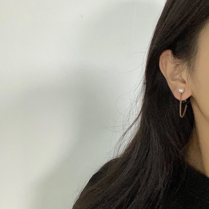 Dior Elegant Pearl and Chain Earrings Dior Elegant Pearl and Chain Earrings