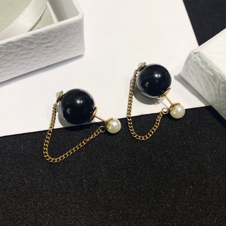 Dior Elegant Pearl and Chain Earrings
