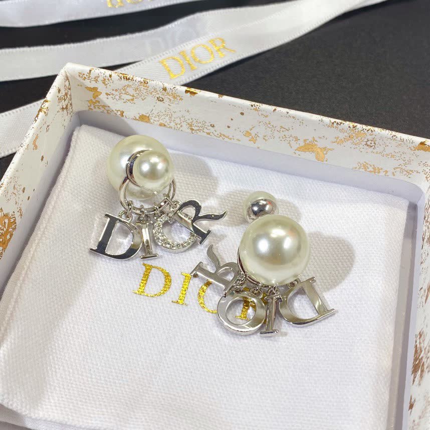 Chanel CC Logo Pearl Earrings