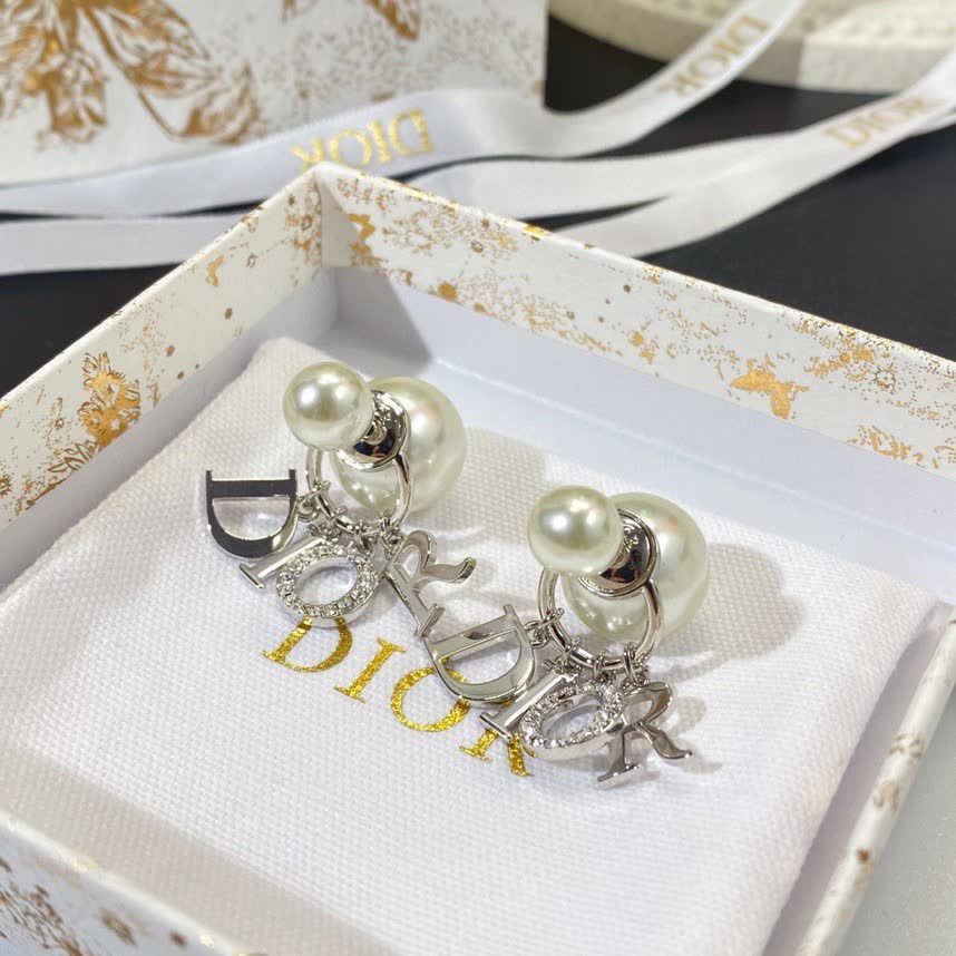 Chanel CC Logo Pearl Earrings