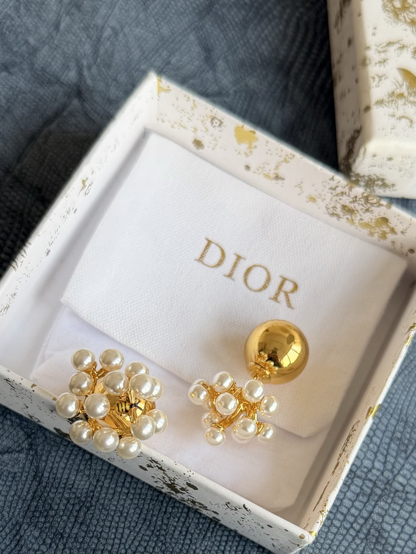 Dior Elegant Pearl Cluster Earrings