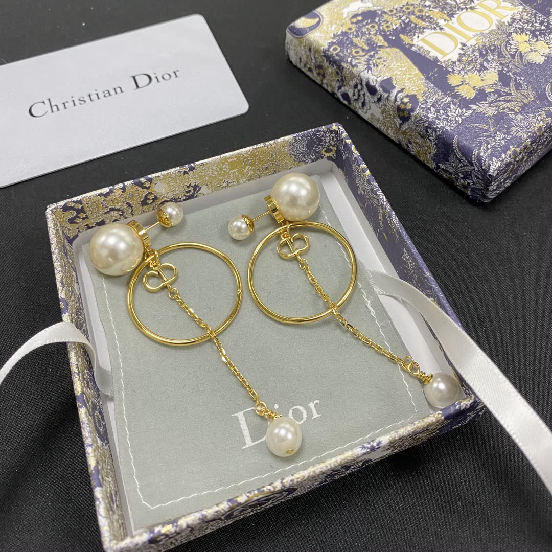 Chanel CC Logo Circle Earrings with Pearl