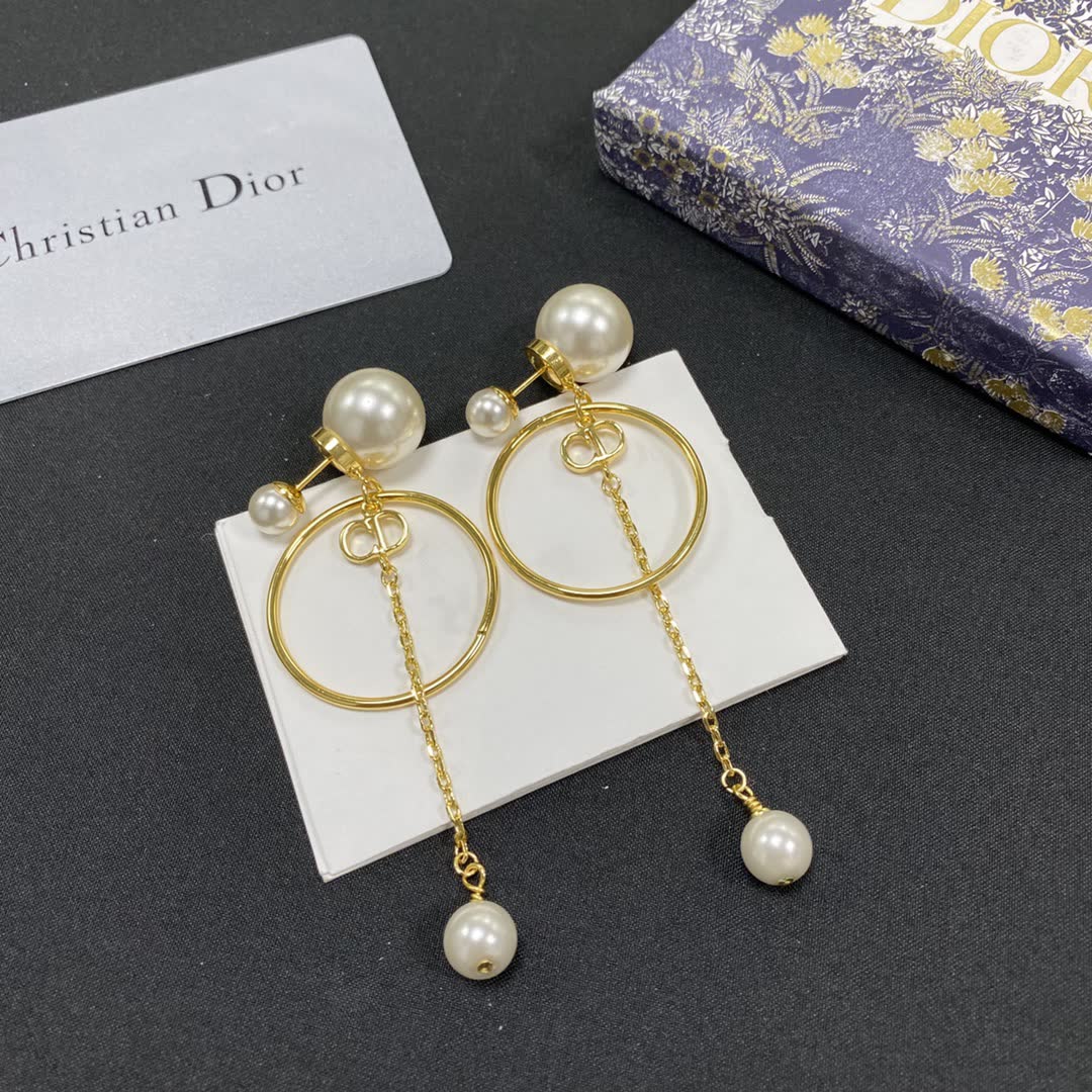 Chanel CC Logo Circle Earrings with Pearl