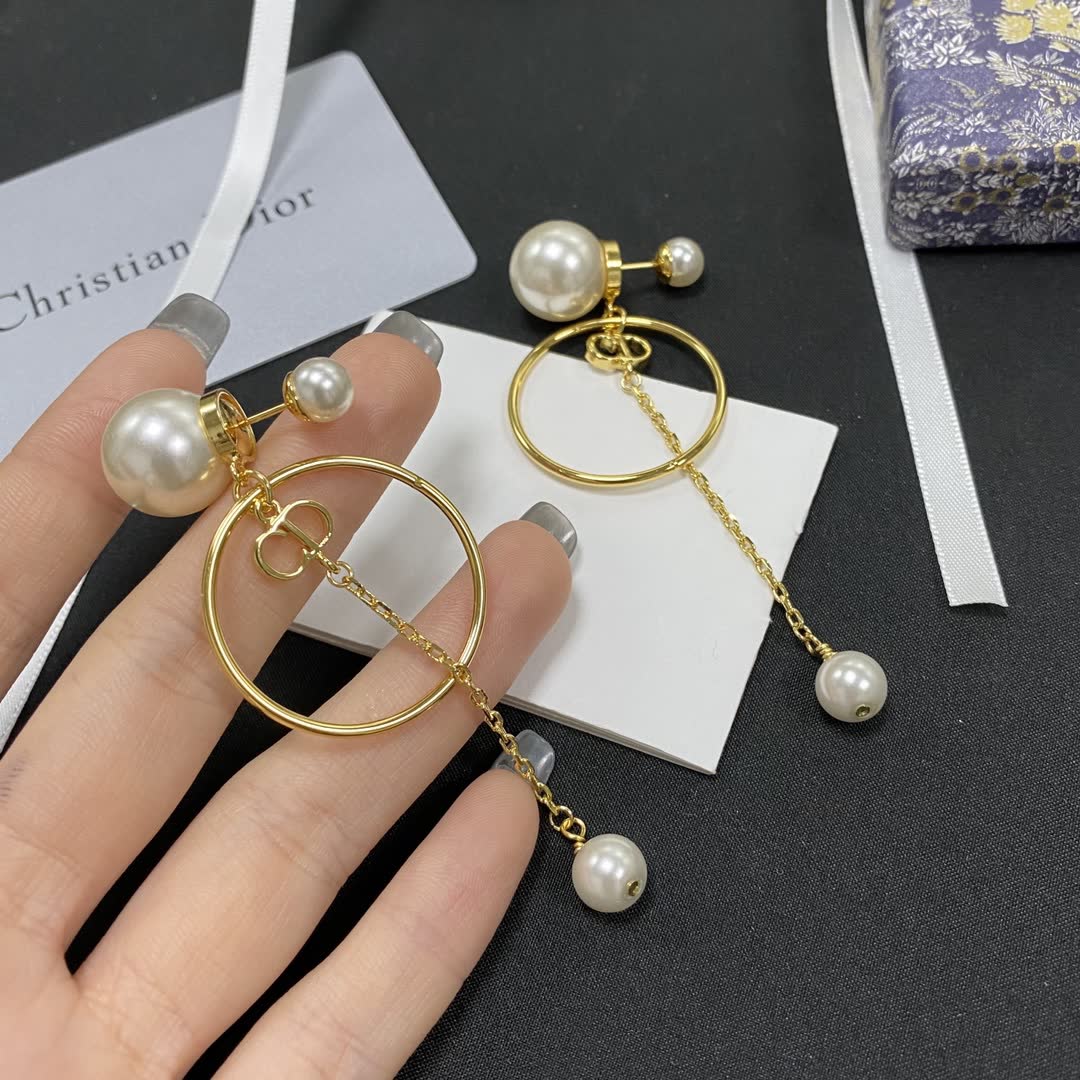 Chanel CC Logo Circle Earrings with Pearl