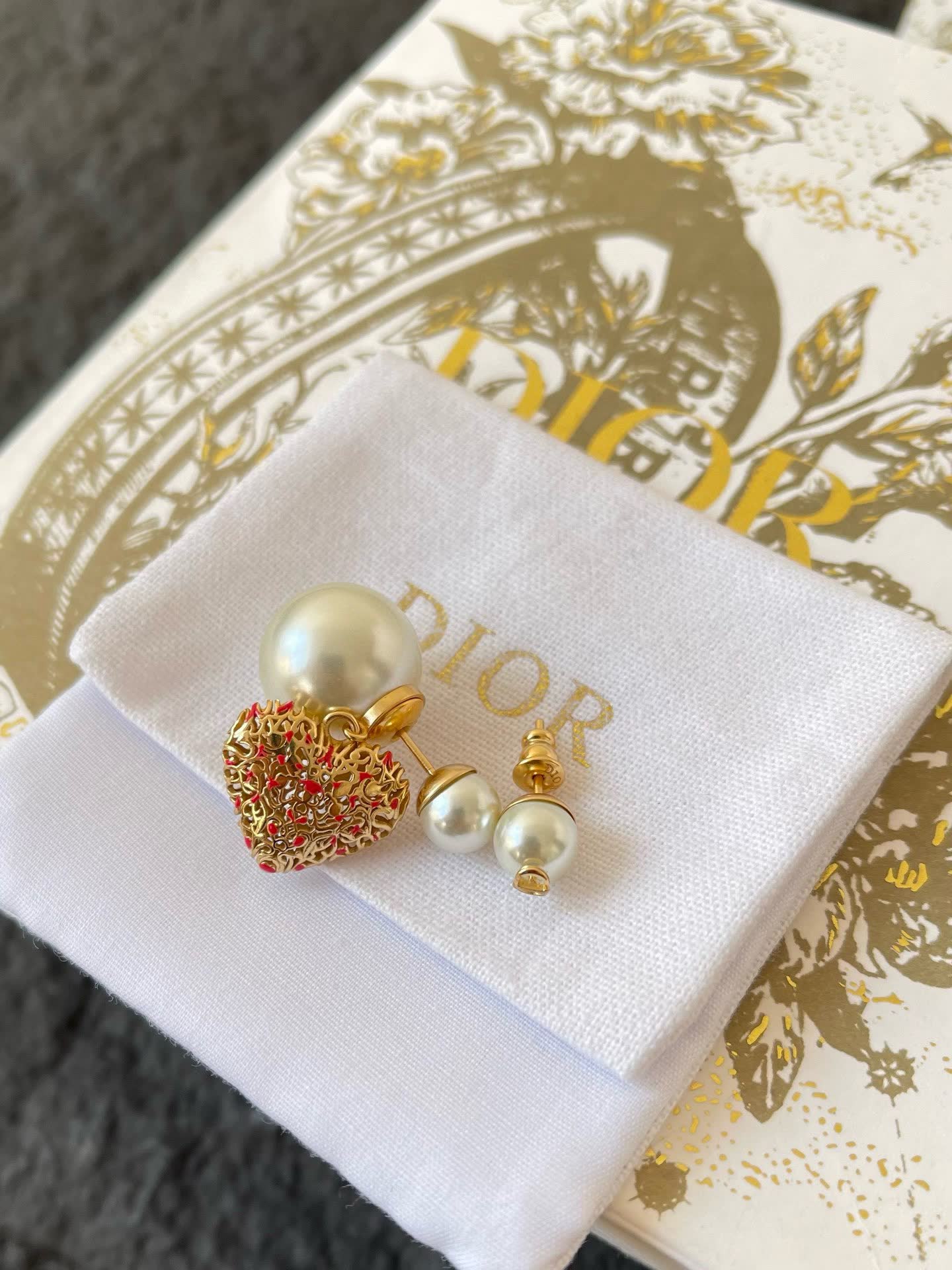 Dior Elegant Pearl and Gold Leaf Earrings