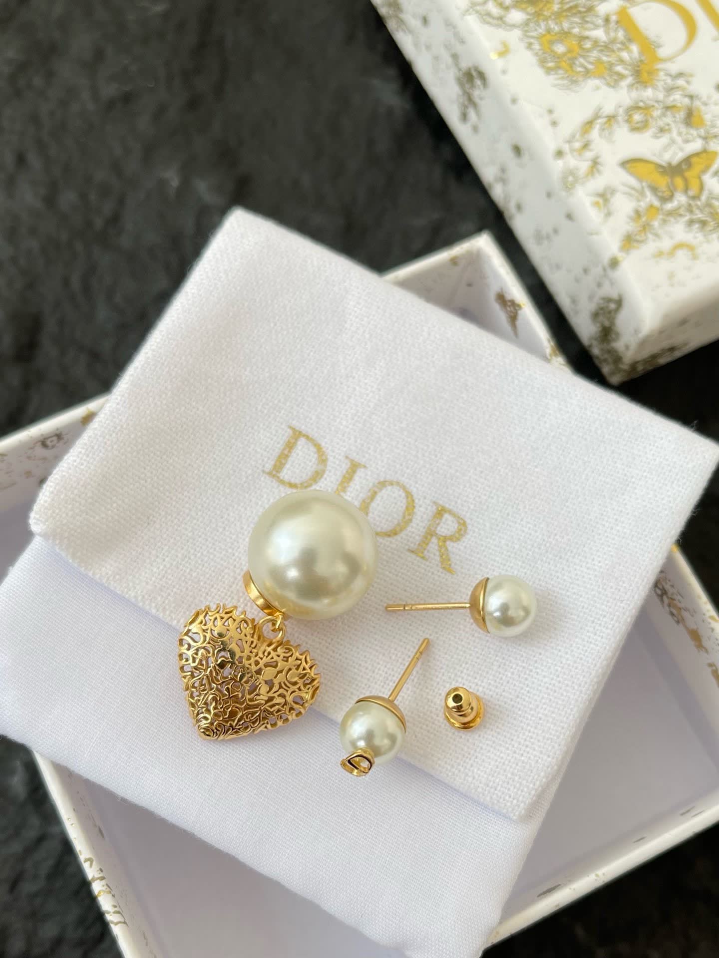 Dior Elegant Pearl and Gold Leaf Earrings