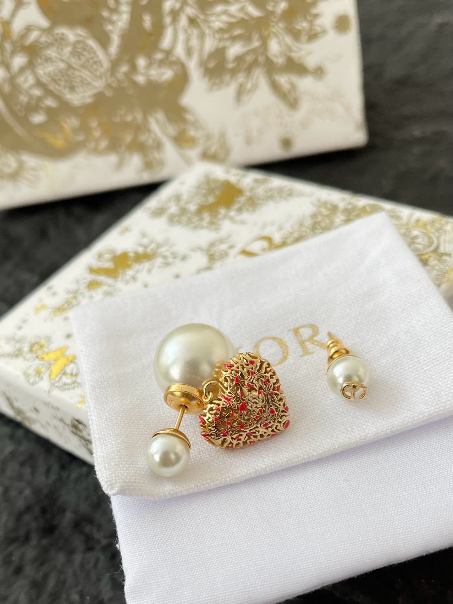 Dior Elegant Pearl and Gold Leaf Earrings