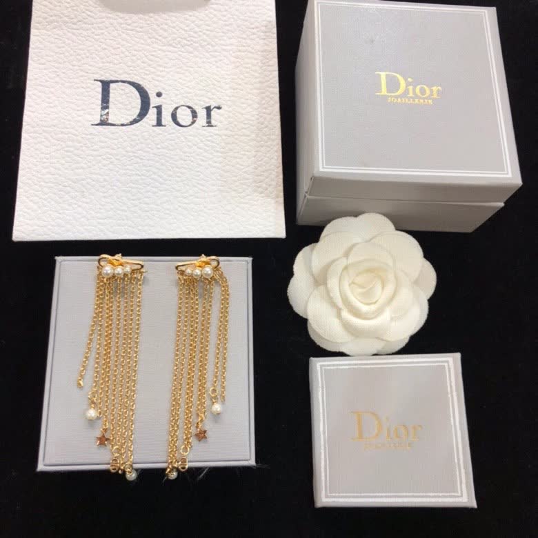 Dior Gold-Tone Pearl Tassel Earrings Dior Gold-Tone Pearl Tassel Earrings