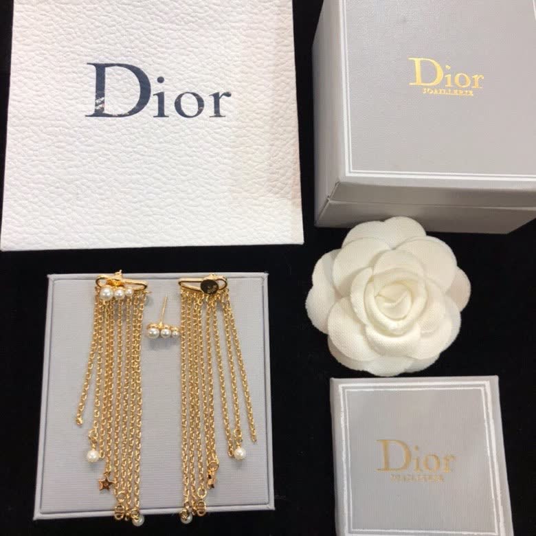 Dior Gold-Tone Pearl Tassel Earrings