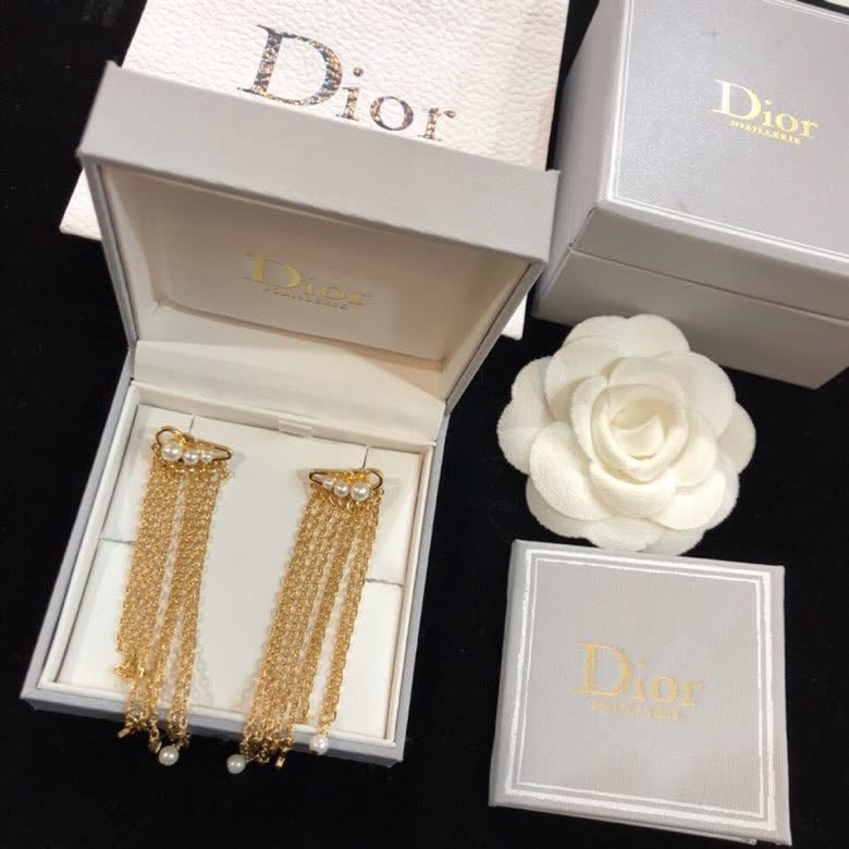 Dior Gold-Tone Pearl Tassel Earrings