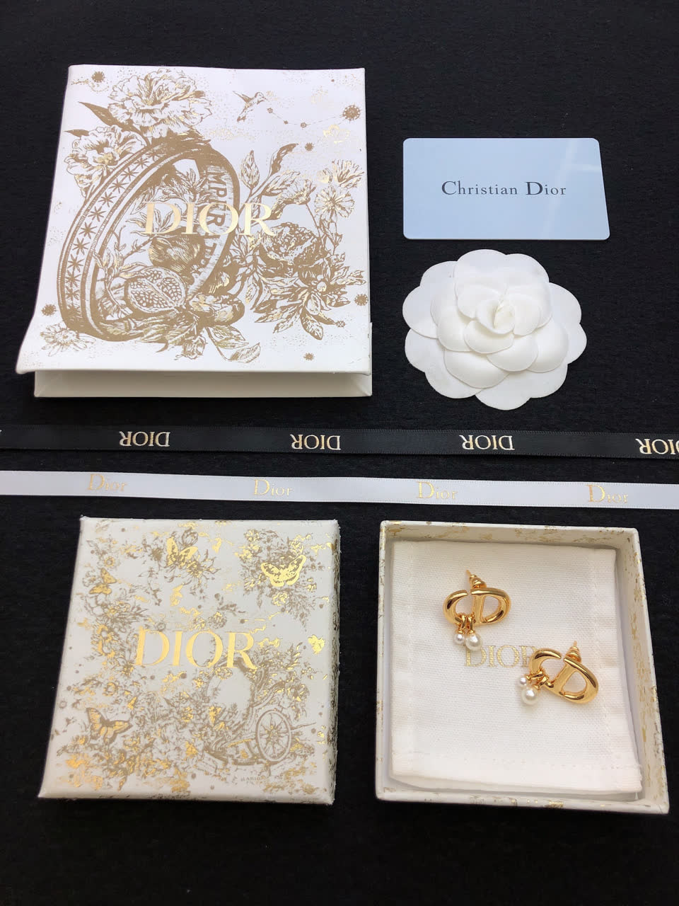 Christian Dior Gold-Tone Pearl Earrings Christian Dior Gold-Tone Pearl Earrings