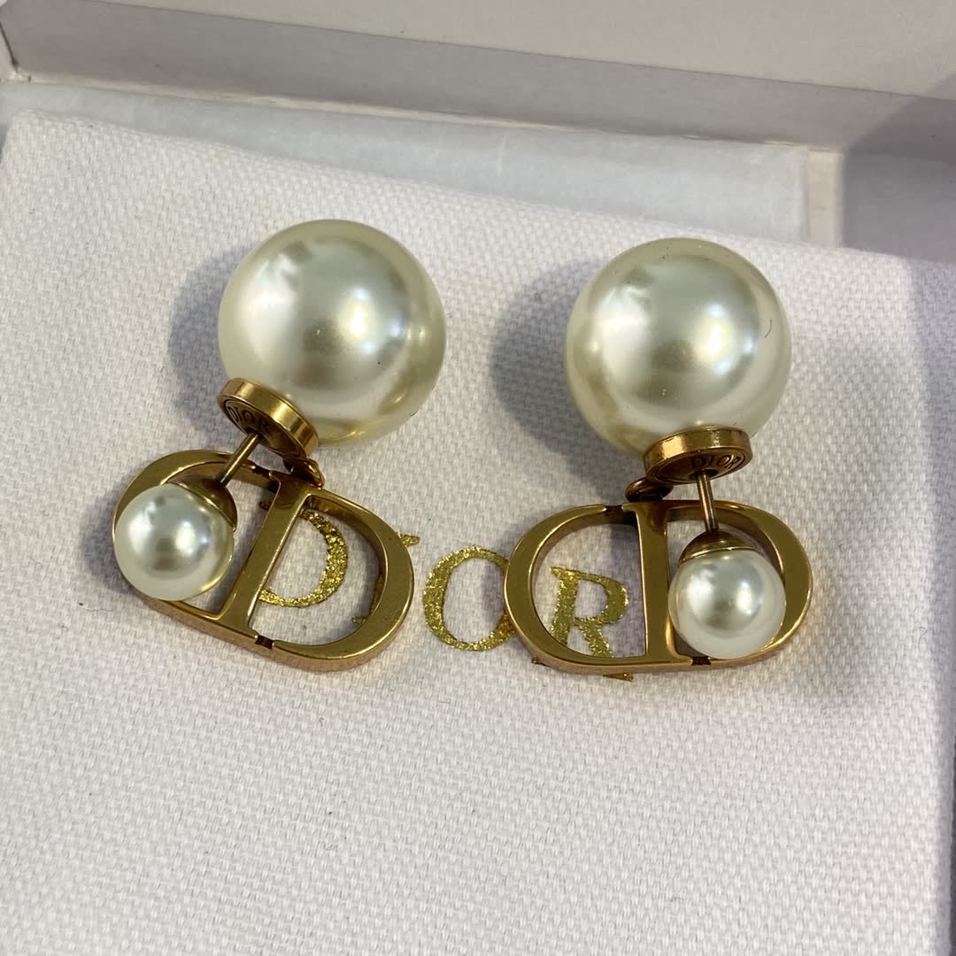 Dior Gold Tone Pearl Earrings Dior Gold Tone Pearl Earrings