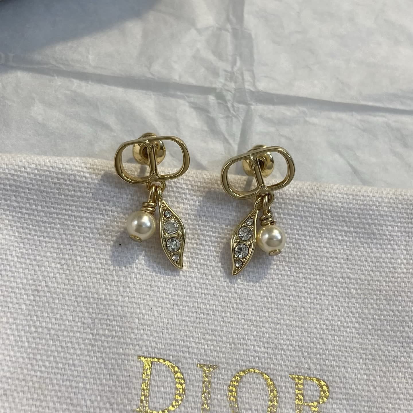 Dior Gold Leaf Pearl Earrings Dior Gold Leaf Pearl Earrings