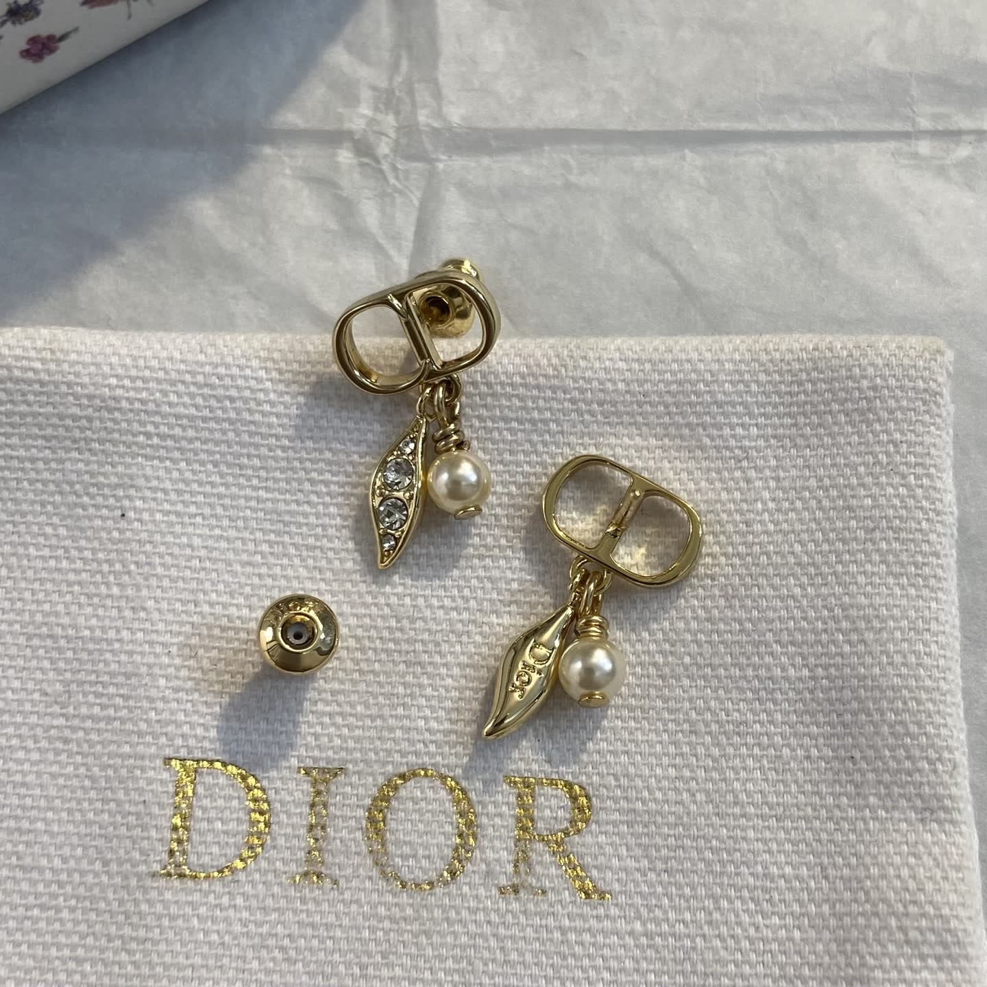 Dior Gold Leaf Pearl Earrings