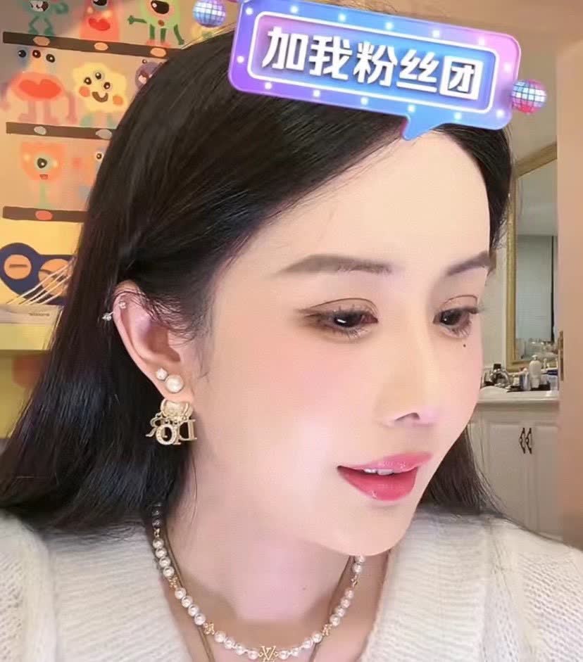 Dior Double Pearl Earrings