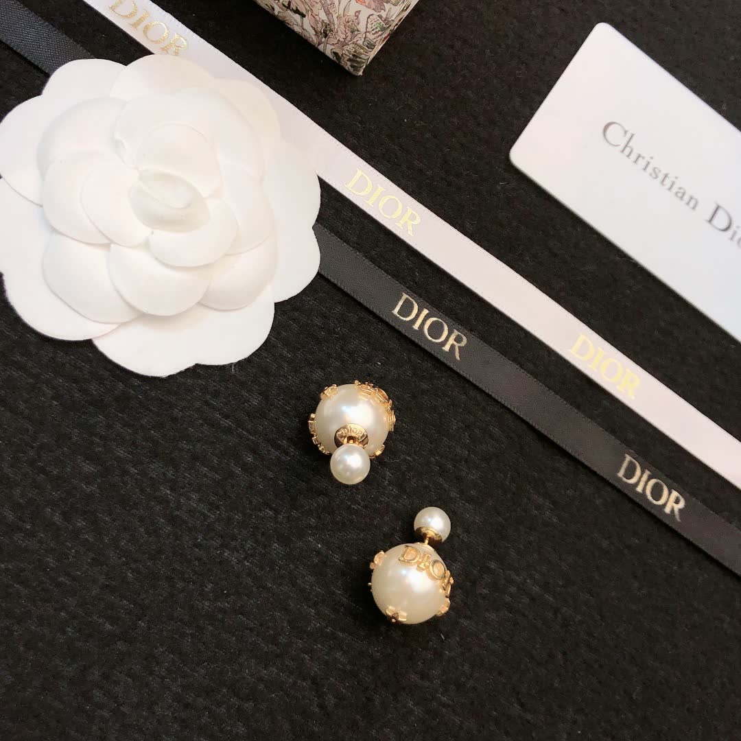 Dior Pearl Stud Earrings