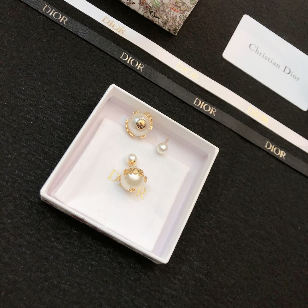 Dior Pearl Stud Earrings