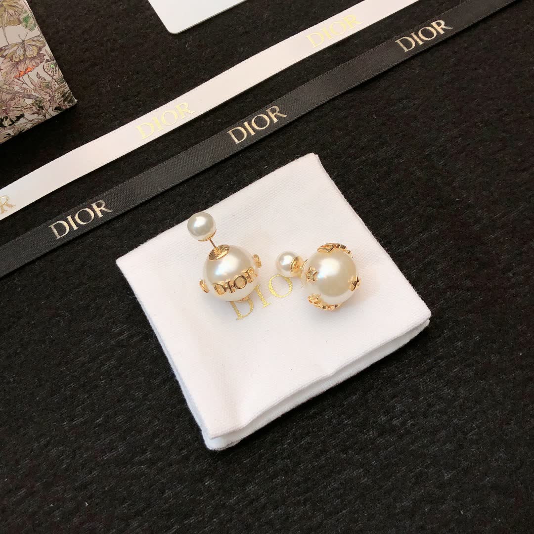 Dior Pearl Stud Earrings