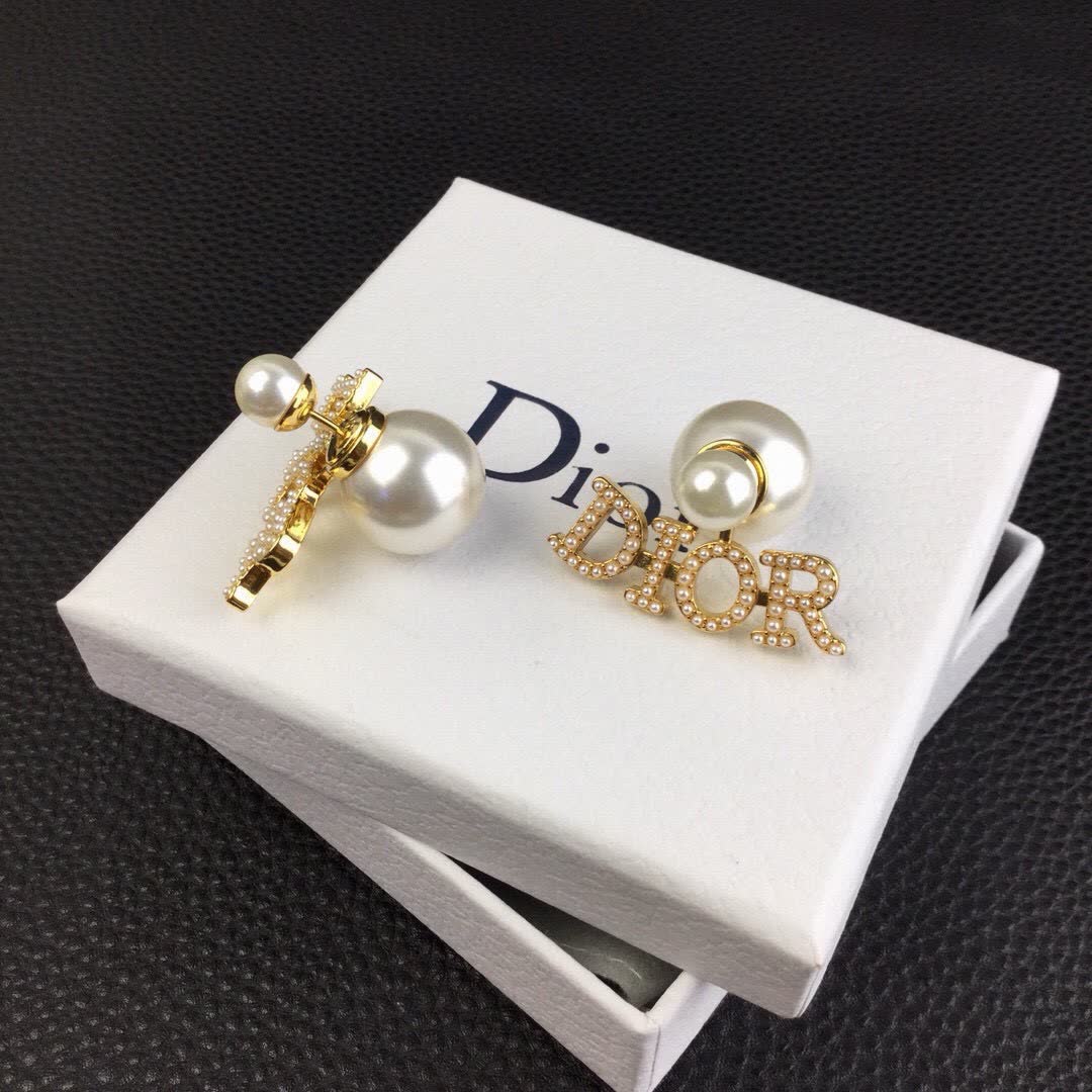 Dior Pearl Stud Earrings
