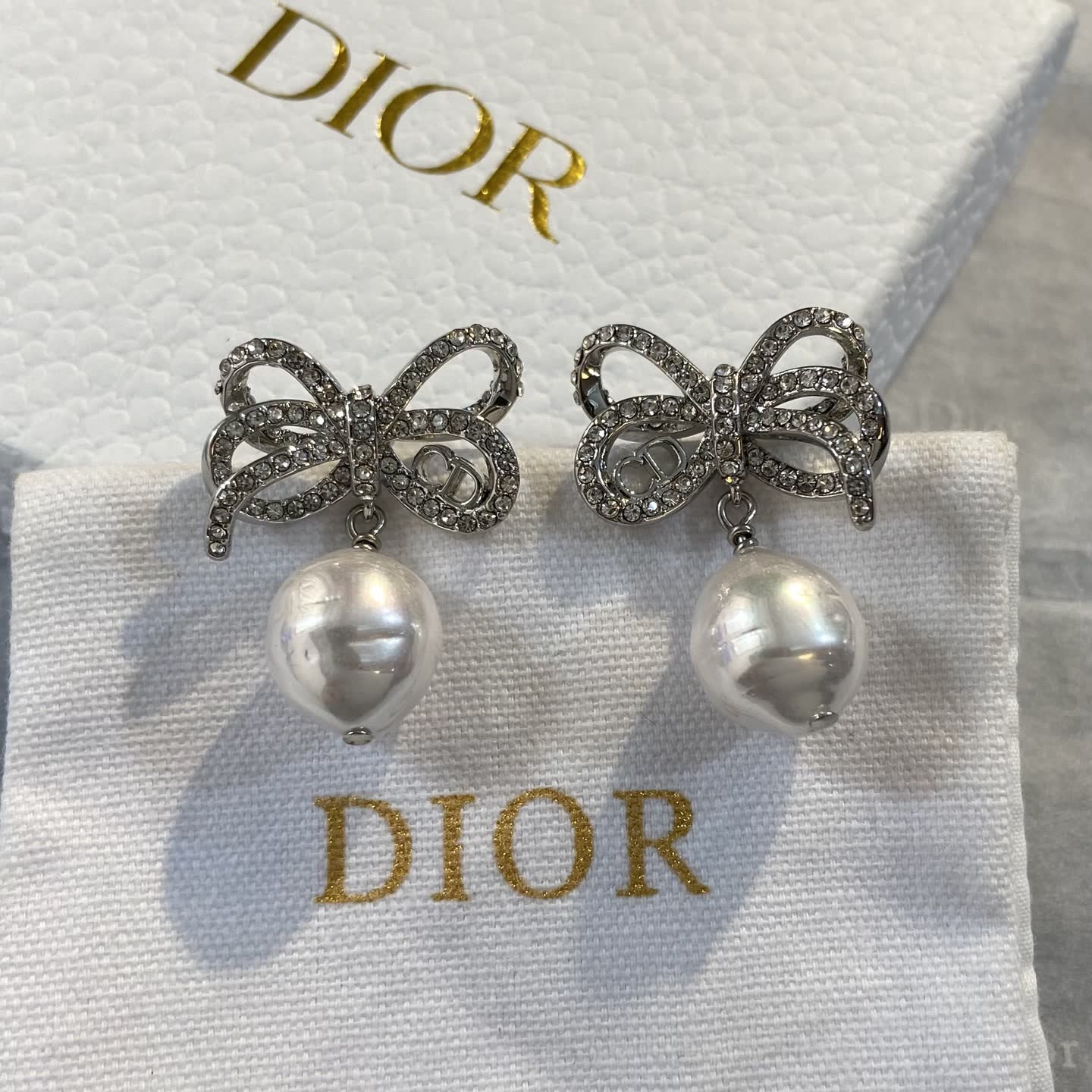 Dior Silver Butterfly Pearl Earrings-DE1295 Dior Silver Butterfly Pearl Earrings-DE1295