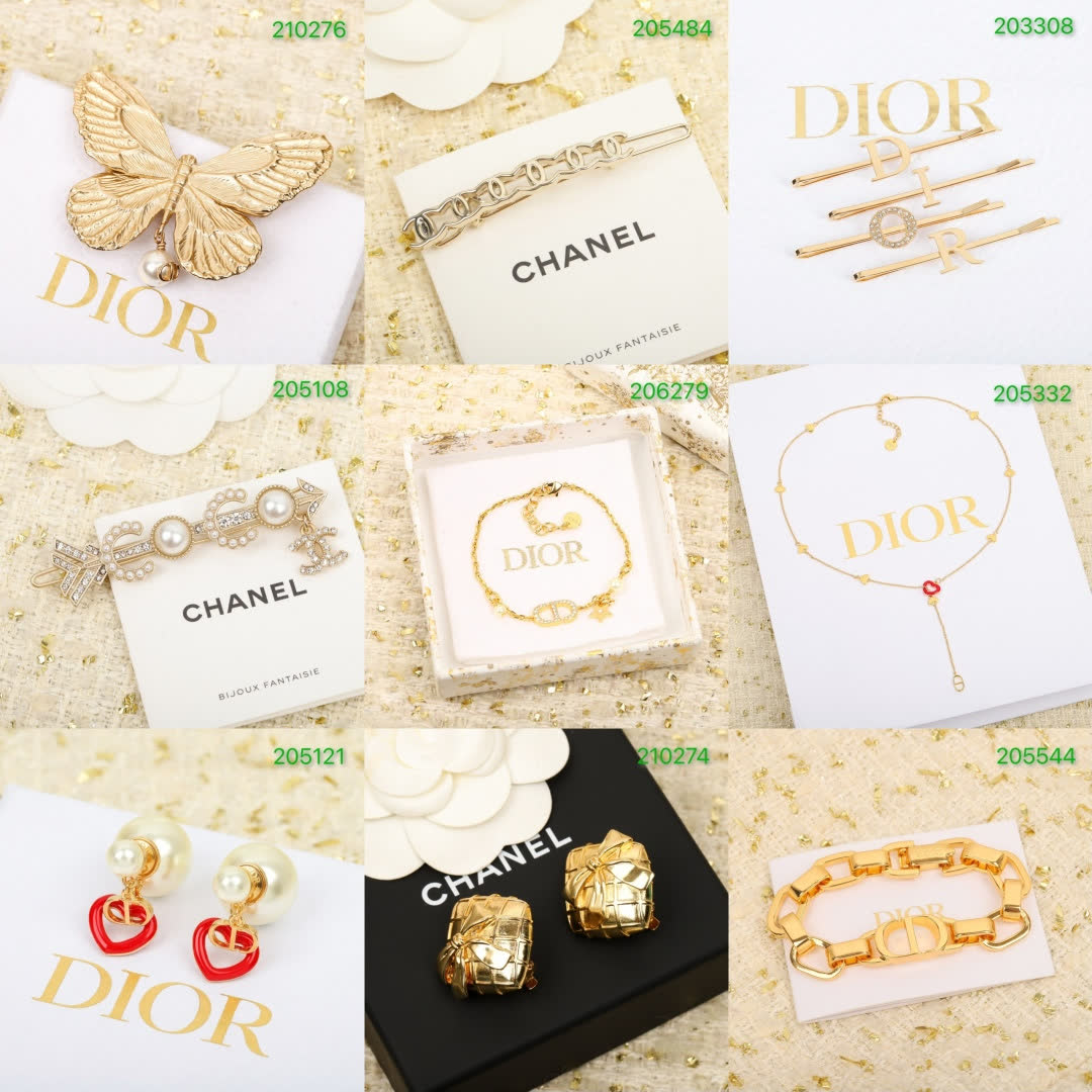 Dior Pearl Star Earrings