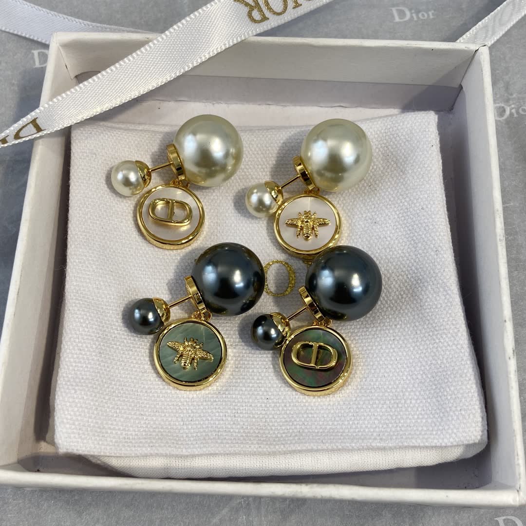 Dior Pearl Bee Earrings Dior Pearl Bee Earrings