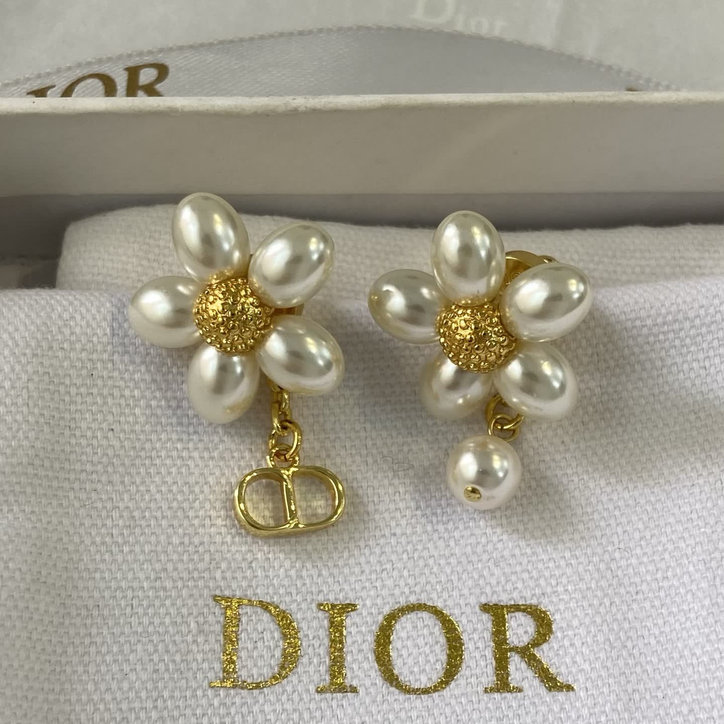 Dior Gold Flower Pearl Earrings Dior Gold Flower Pearl Earrings