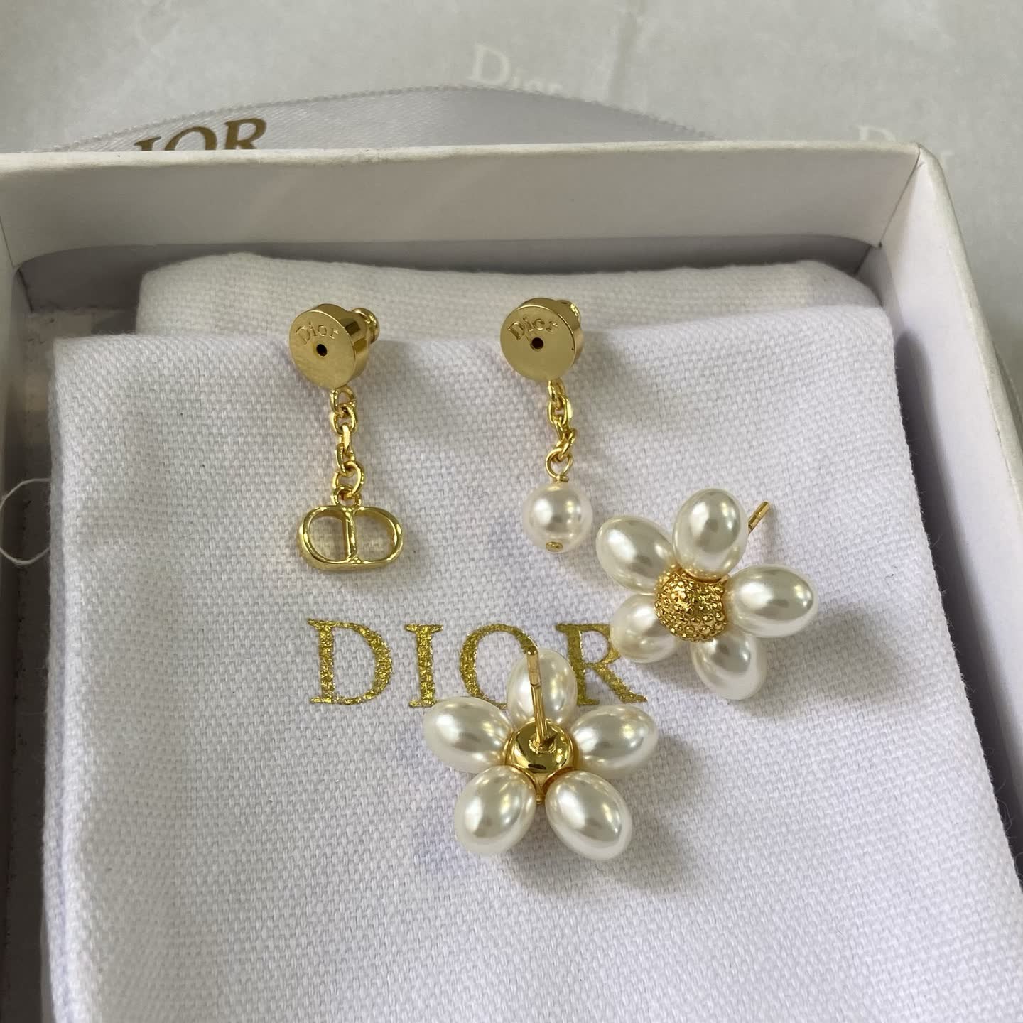 Dior Gold Flower Pearl Earrings