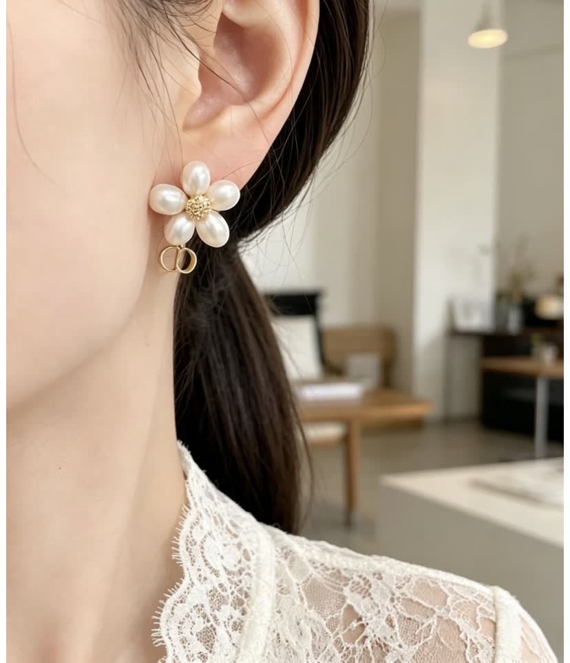Dior Gold Flower Pearl Earrings