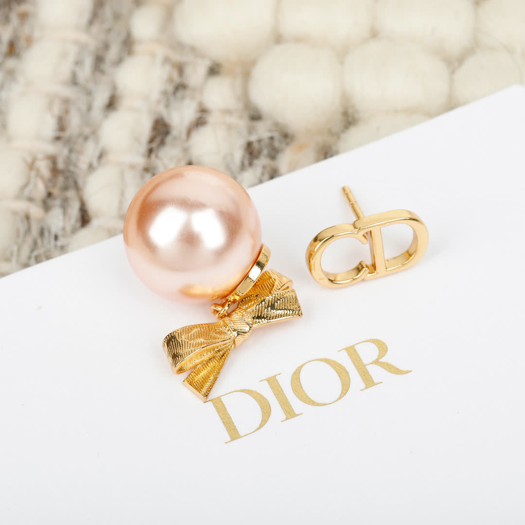 Dior Pearl Stud Earrings