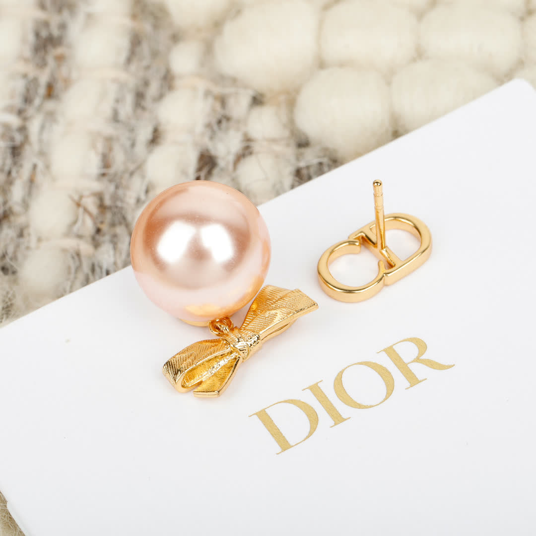 Dior Pearl Stud Earrings