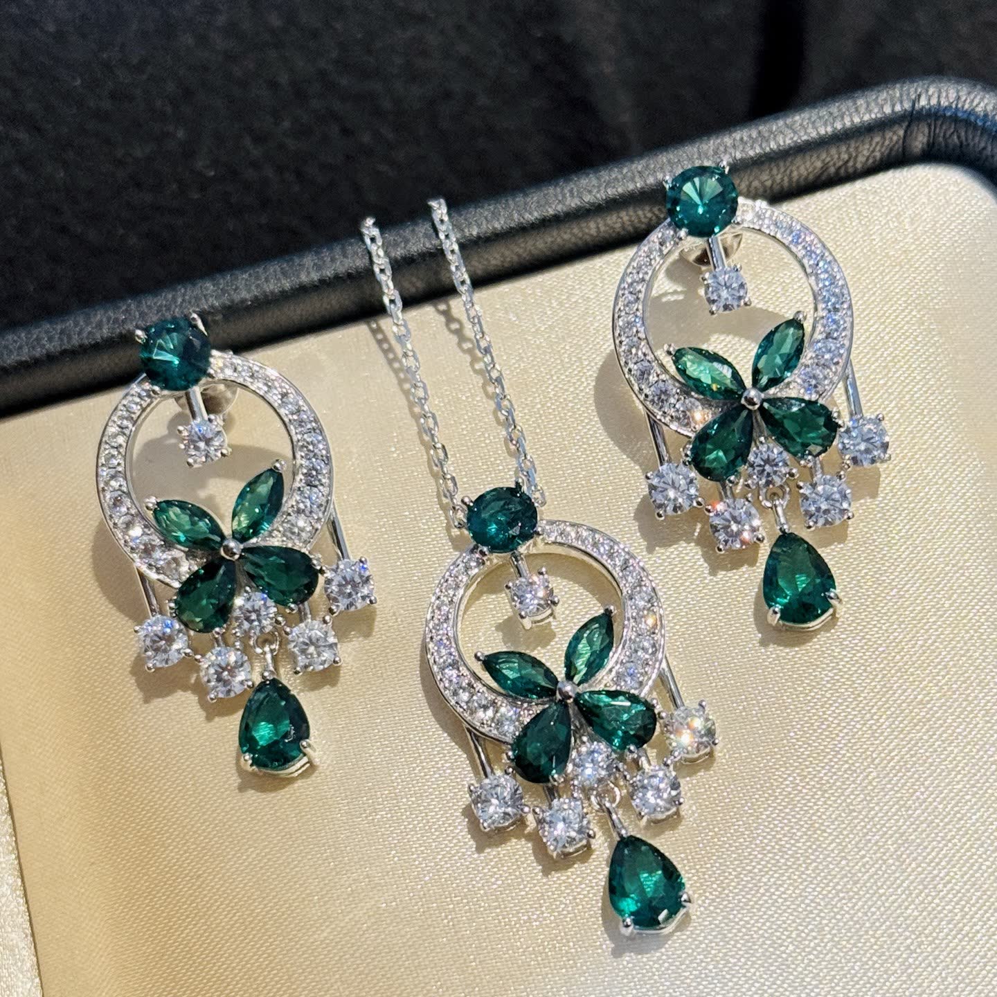 Graff Emerald and Diamond Earrings Graff Emerald and Diamond Earrings