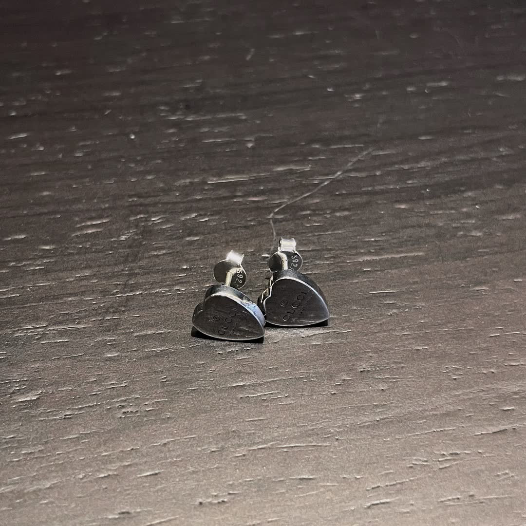 Gucci Silver Heart Stud Earrings-200210