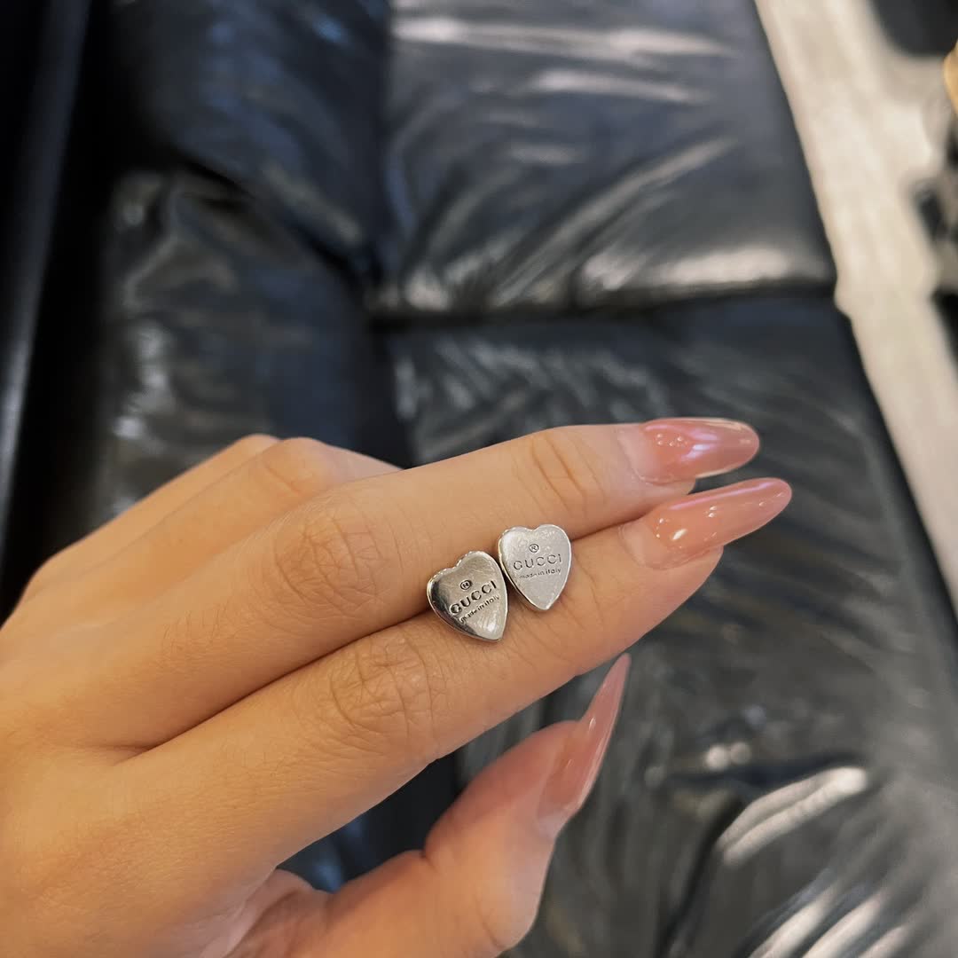 Gucci Silver Heart Stud Earrings-200210